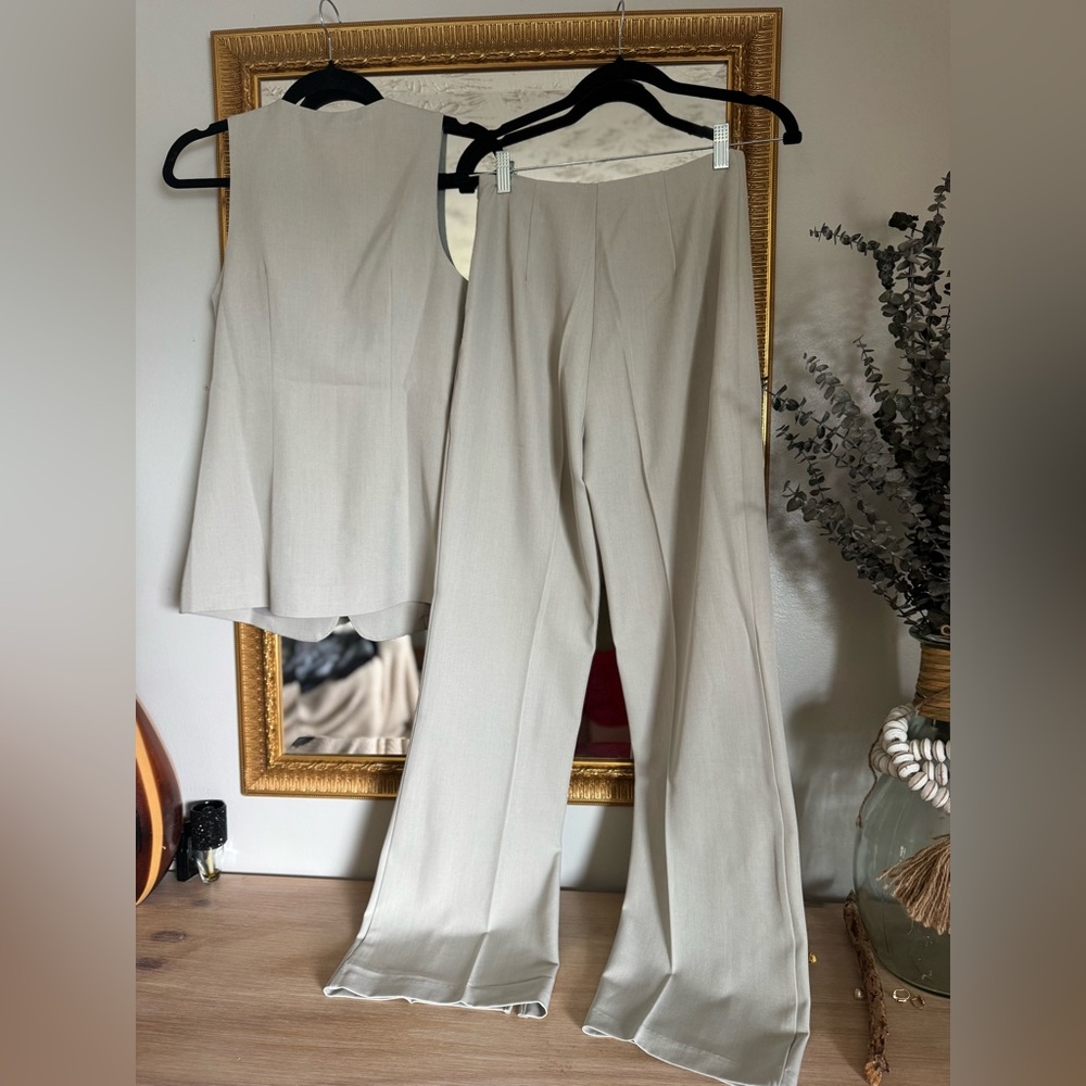 Viral Cream Tailored Vest & Wide Leg Slit Pants Set ✨ Euro Summer Chic NWT - Picture 14 of 15